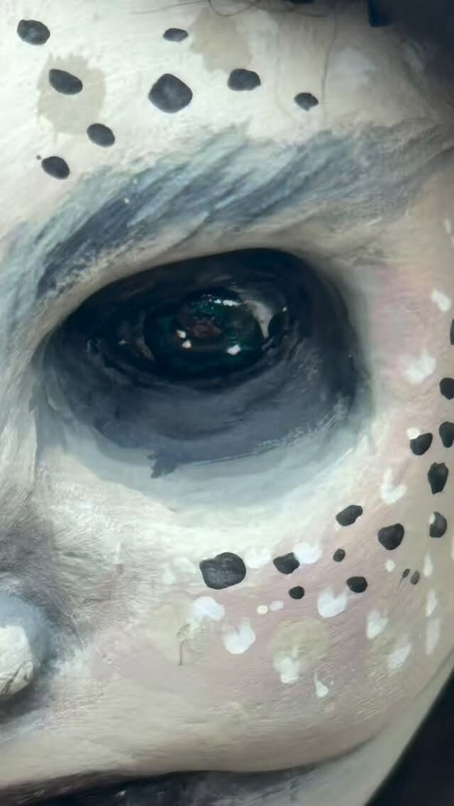 Did you know that one theory around the Selkie myth suggests it may have arisen from dark haired refugees washing up on Scottish shores long ago, mistaken for sea folk emerging from the waves. Persecuted people arriving on our shores from dangerous seas is by no means a new story 🌊

I made my Selkie with this in mind. She carries a quiet sorrow, holding the weight of those who feel othered, displaced, or torn between identities and homes. For me, Selkie speaks of the fragility of belonging and the deep vulnerability of those who cross uncertain waters 🐚🕯️
.
.
.
.
.

#selkie #mythandmemory #folkmythology #otherness #flotsam_fables