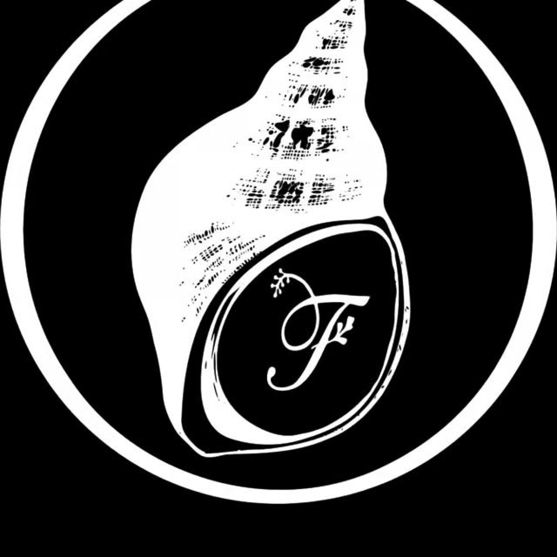 Full moon blessings dear ones 🌕✨

I’m looking forward to gathering with friends later to make some healing tinctures together, which feels like a very healing way to mark this moon.

It’s been a difficult stretch. Family members in hospital, last minute changes of plan, long distance travel, and then finding myself dealing with injury and illness from overstretching. January felt like it lasted six months, yet February seemed to rush past in a blur, and suddenly here I am in March with sun on my skin and a small but steady sense of hope returning 🌿

In spite of the tribulations, there is light. I hope this this full moon find you well, wherever you are in your own cycle 🕯️
.
.
.
.
.

#fullmoonblessings #marchmoon #seasonalshift #flotsam_fables